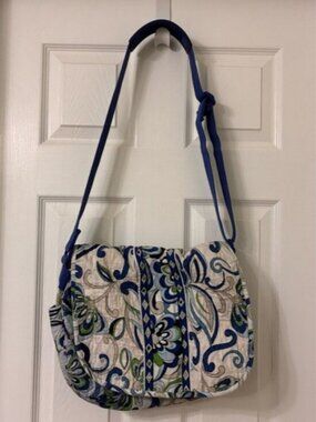 Vera Bradley Blue and White Crossbody Messenger Laptop Shoulder Bag 12x15 U.S.A.